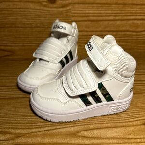 Adidas Hoop mid shoes  size 7K